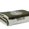 Merino Blanket Leaf in green | MoST