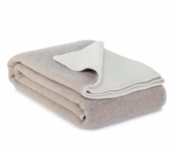 Merino wool blanket in white and beige | MoST
