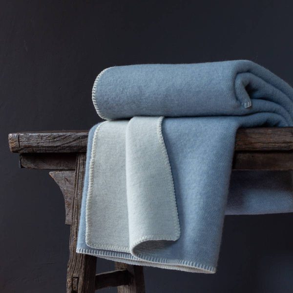 Wool bed blanket BLUE FOG – single