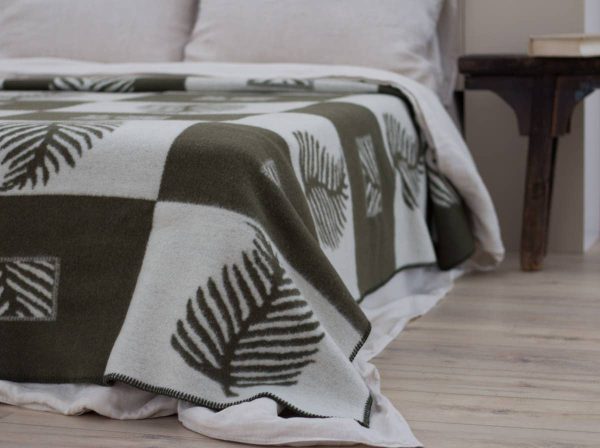 Merino wool bed blanket LEAF- double – green & white