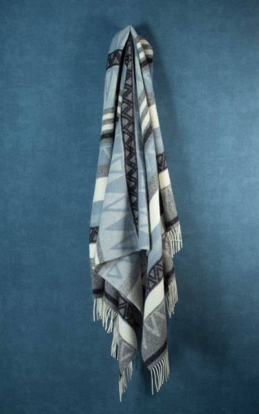 Wool throw blanket TRIANGEL blue