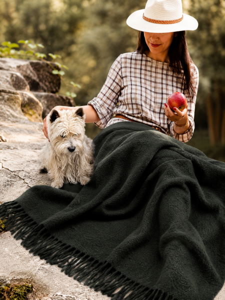 Wool bouclé throw blanket PARIS swamp green 